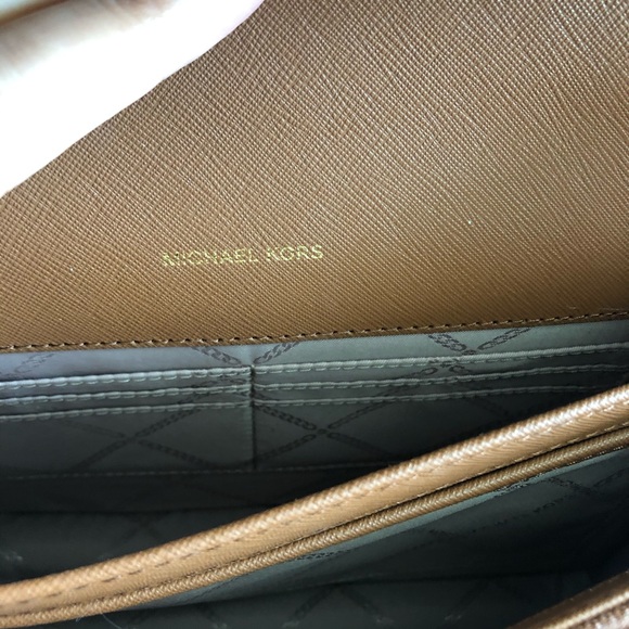 MICHAEL Michael Kors Daniela Crossbody - Picture 10 of 14
